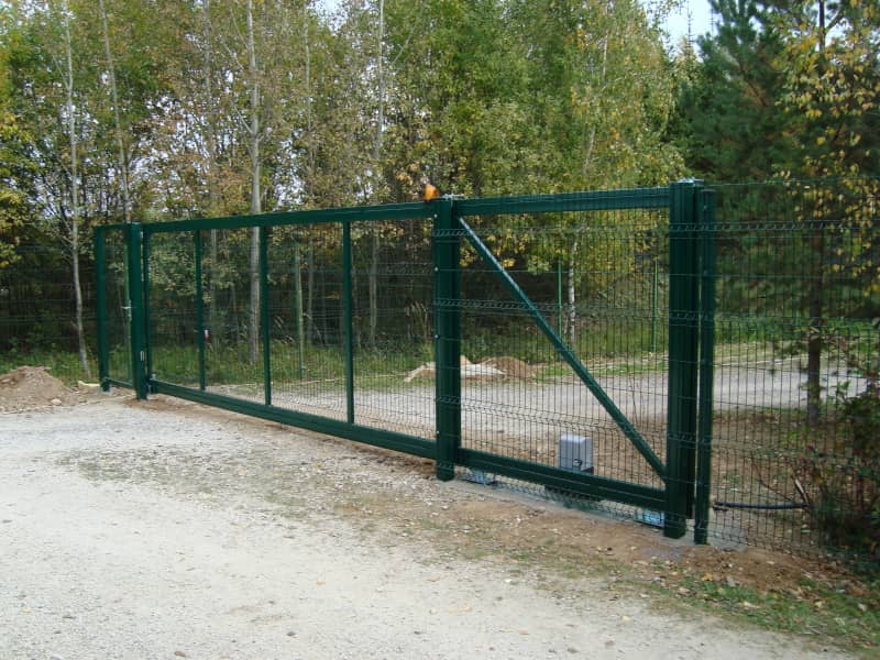 Сетчатый забор DoorHan в Кстове с установкой